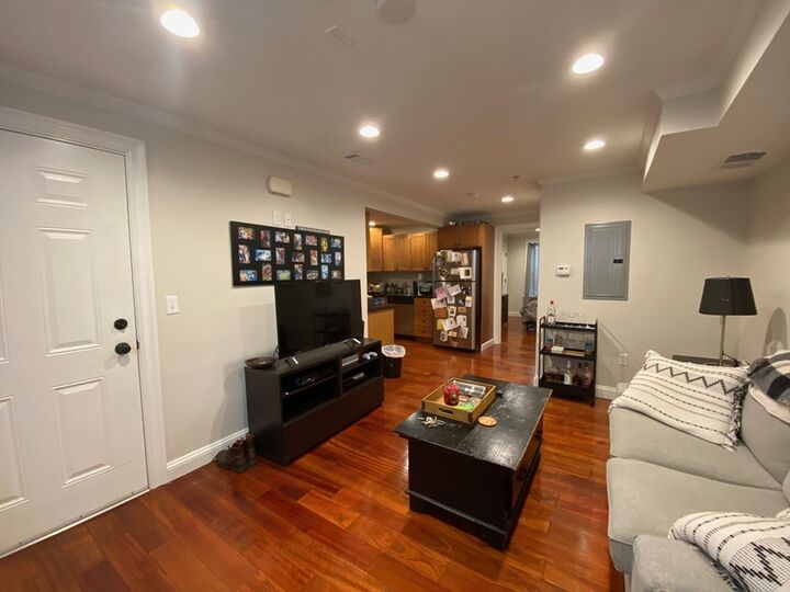 Property Photo:  92 Pleasant Street Garden  MA 02125 