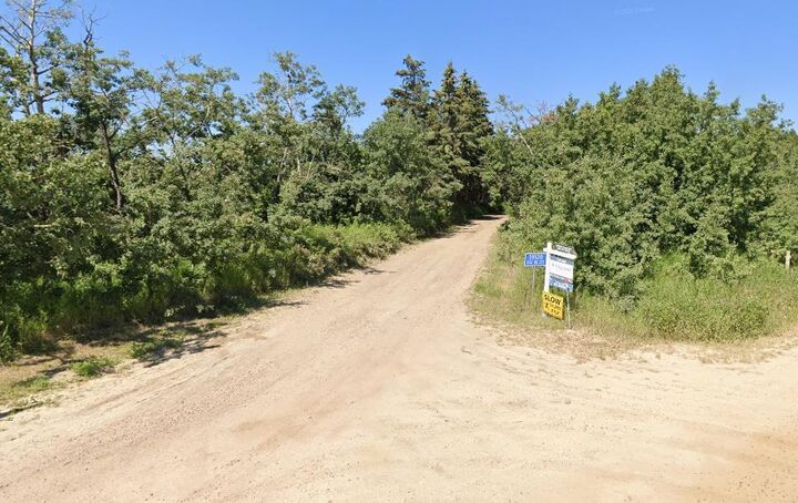Property Photo: 272 Range Road 39520 AB T0M 0J0