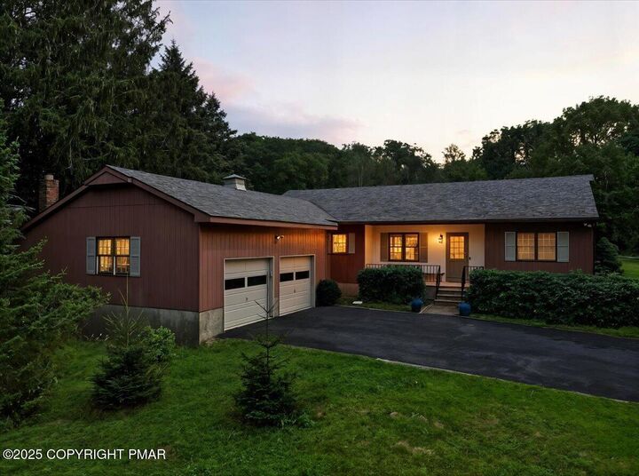 Property Photo: 1607 Sullivan Trail PA 18372
