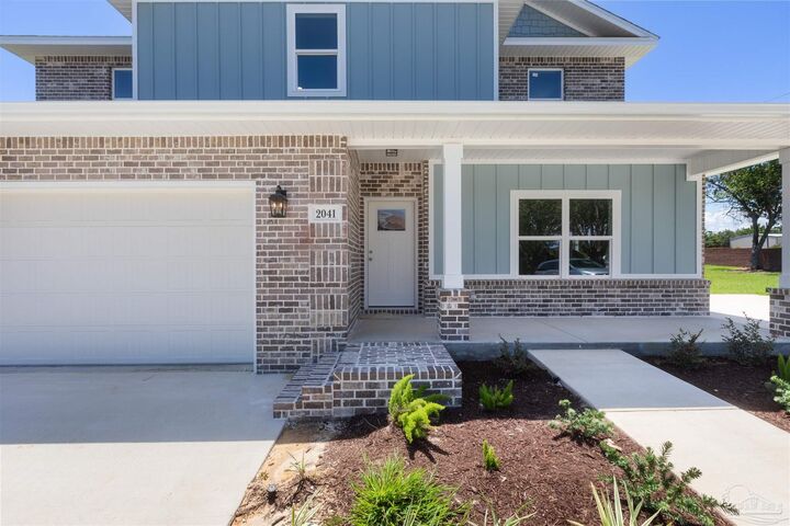 Property Photo:  2041 Grayson Dr  FL 32566 