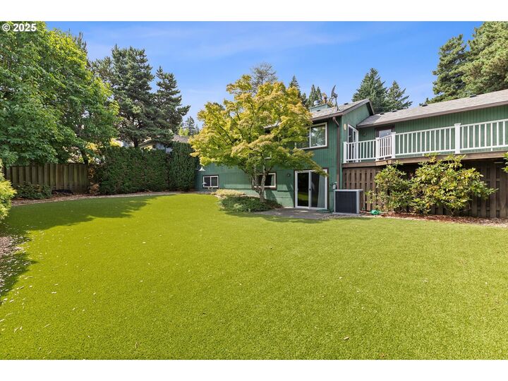 Property Photo:  10340 SW 41st Ave  OR 97219 