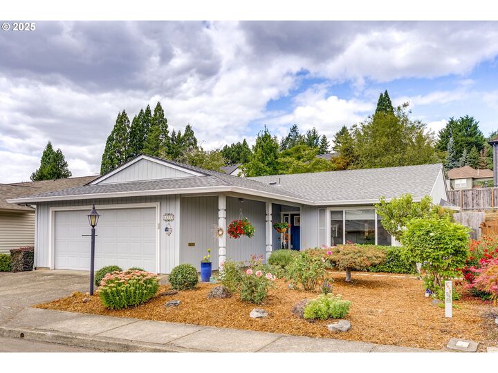 10715 SW Highland Dr  Portland OR 97224 photo