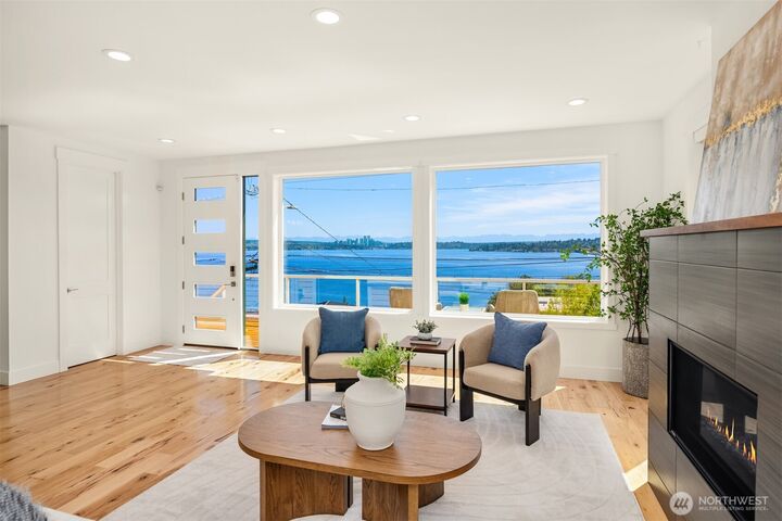 Property Photo: 1117 Lake Washington Boulevard S WA 98144