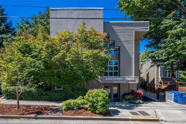 4309  34th Avenue W 101  Seattle WA 98199 photo