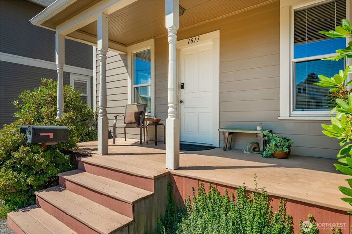 Property Photo:  1615  Humboldt Street  WA 98225 