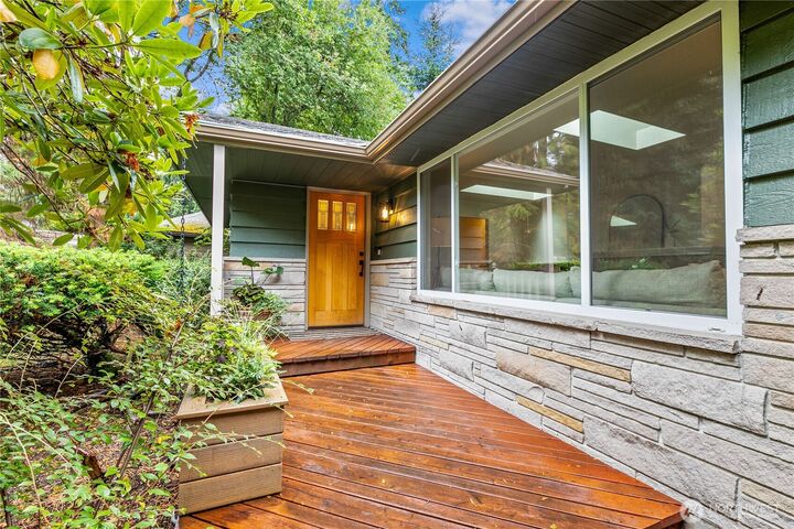 Property Photo:  23024  99th Avenue W  WA 98020 
