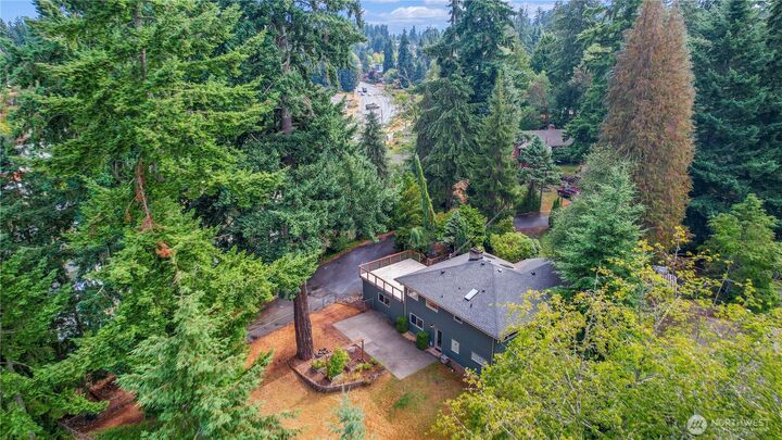 Property Photo: 23024 99th Avenue W WA 98020