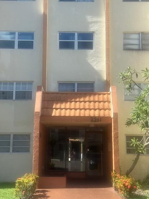 Property Photo:  2251 NW 41st Avenue 308  FL 33313 