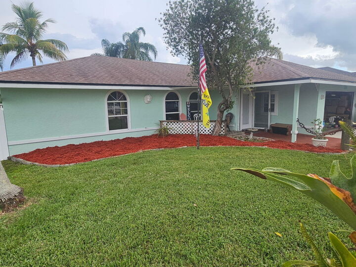 Property Photo: 356 SW Grimaldo Terrace FL 34984
