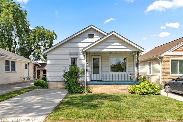 Property Photo: 1644 Liberty Avenue MI 48146