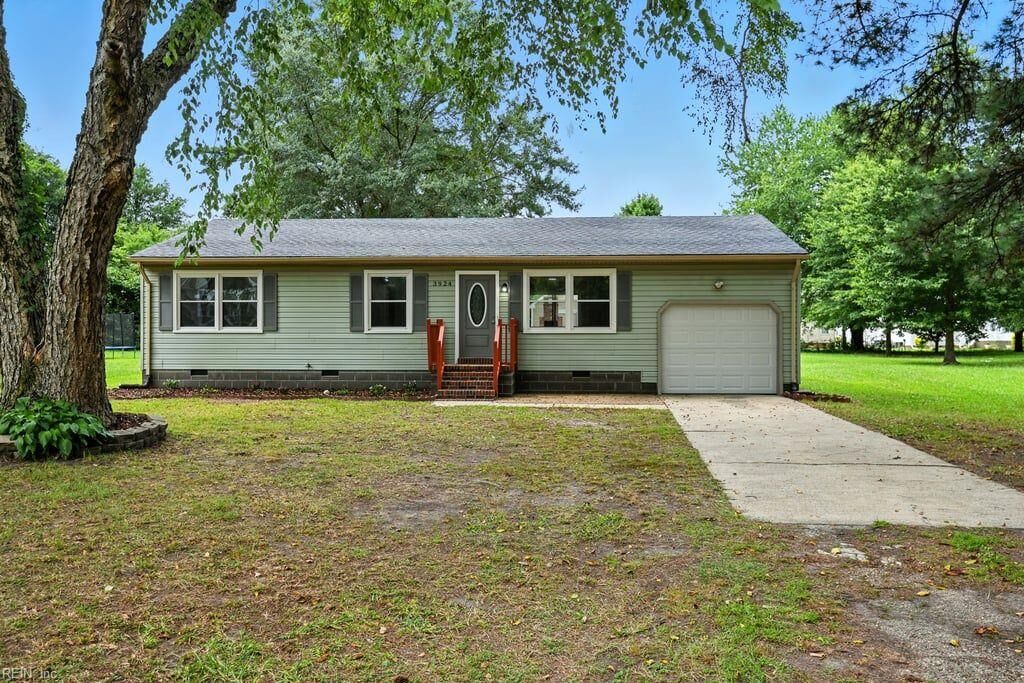 Property Photo: 3924 Pierce Ln VA 23321