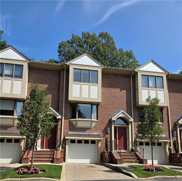 203 Dean Ridge Court  Cranston RI 02920 photo