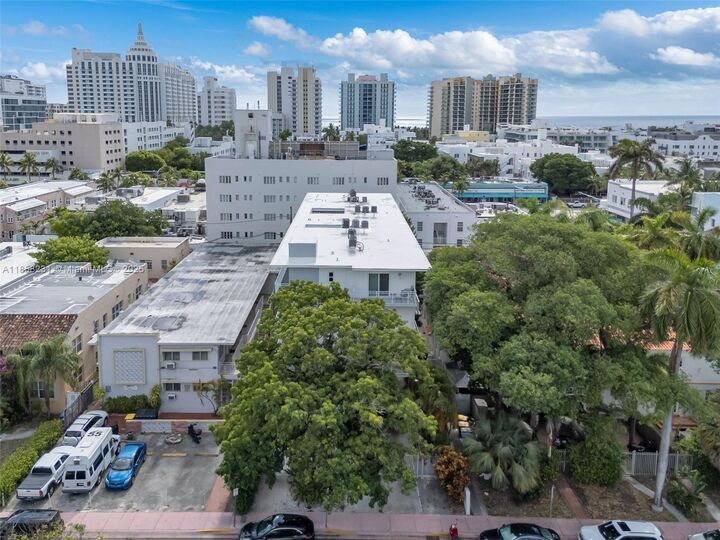 1519 Drexel Ave 403  Miami Beach FL 33139 photo