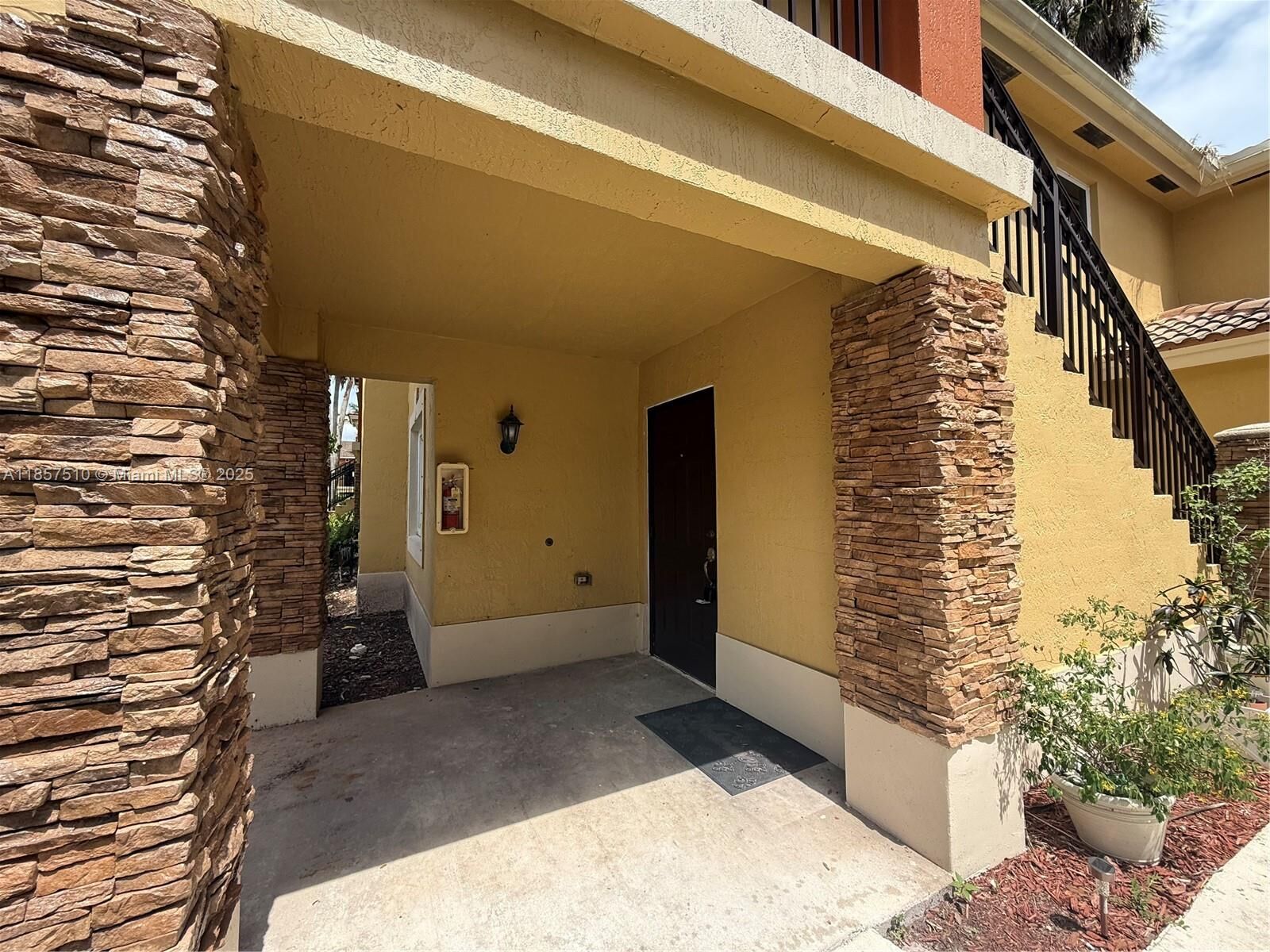 Property Photo:  3390 NE 9th St 104  FL 33033 