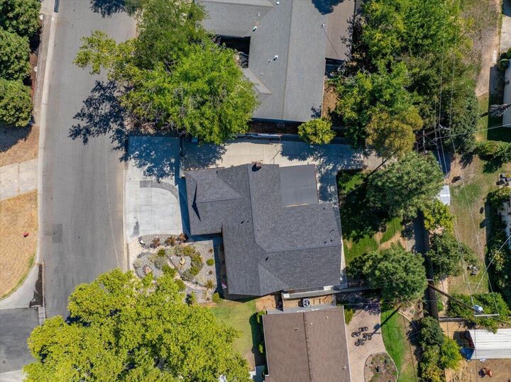 Property Photo: 2011 Meadowbrook Drive CA 96001