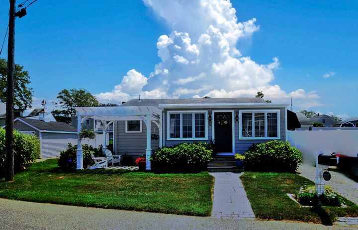 Property Photo:  6 Kelsey Road  CT 06413 