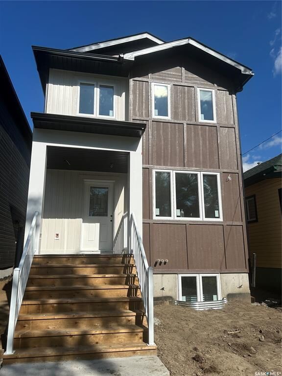 534 K Avenue N  Saskatoon SK S7L 2M7 photo