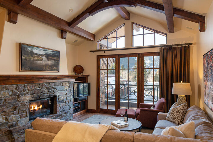 Property Photo: 680 E Sun Valley Rd 12-H ID 83340