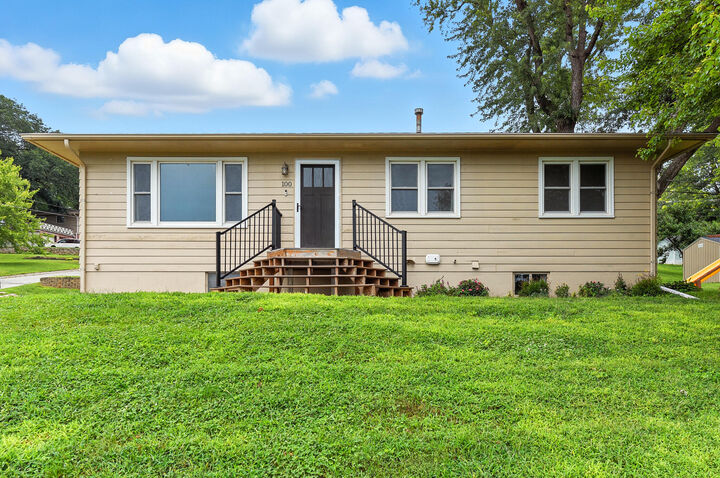 100 Highland Acres Loop  Council Bluffs IA 51503 photo