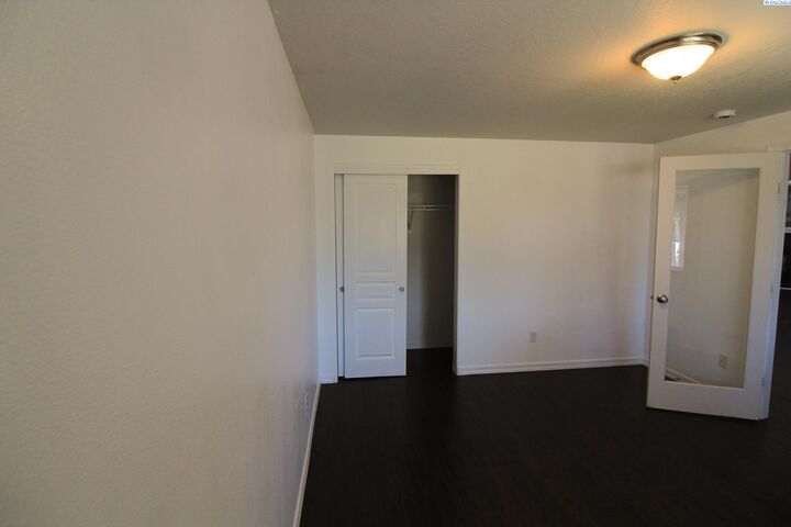 Property Photo:  5719 Westport Lane  WA 99301 