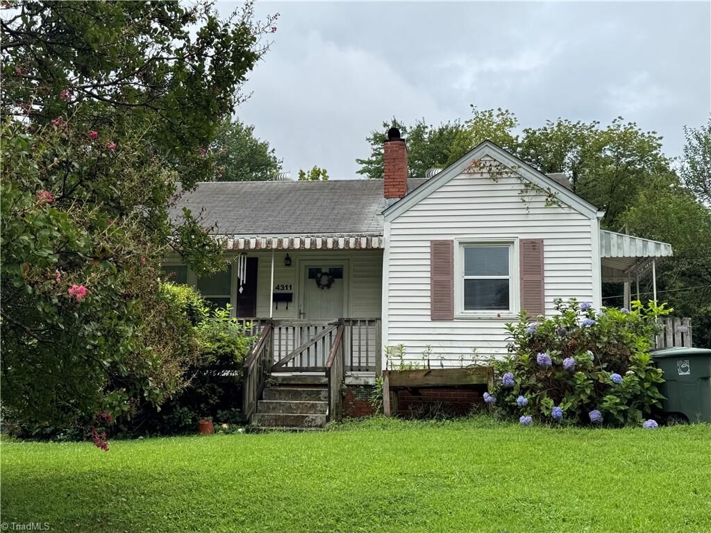 Property Photo: 4311 Harvard Avenue NC 27407