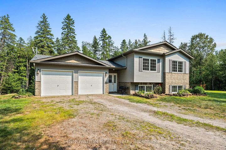 Photo de la propriété: 845 Pinery Road ON K7A 4S7