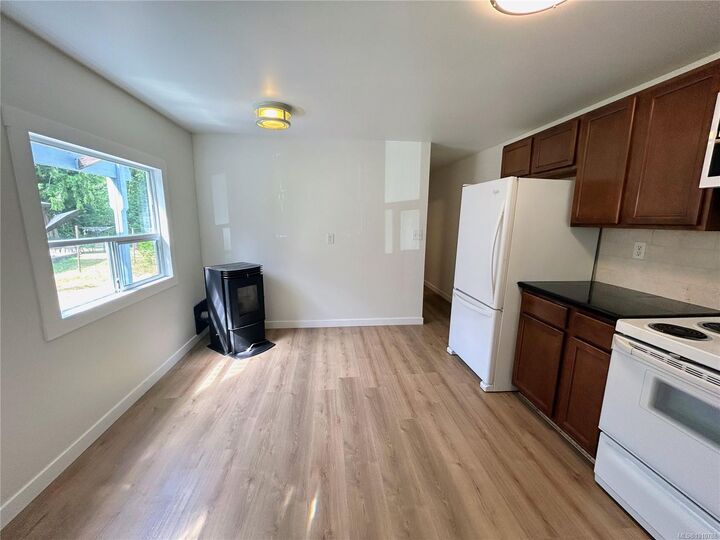 Property Photo: 1120 Shawnigan-Mill Bay Rd 10B BC V0R 2P2