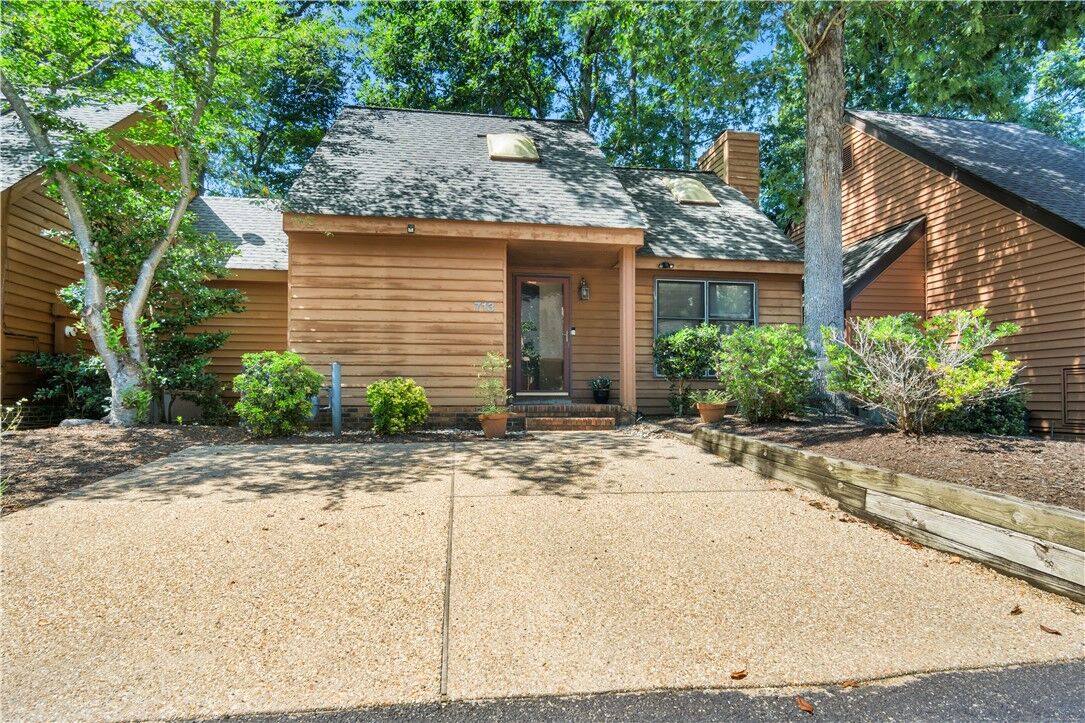 Property Photo:  713 Autumn Trace  VA 23188 