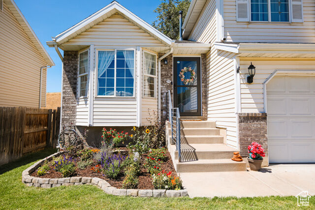 Property Photo: 83 S 150 W UT 84015