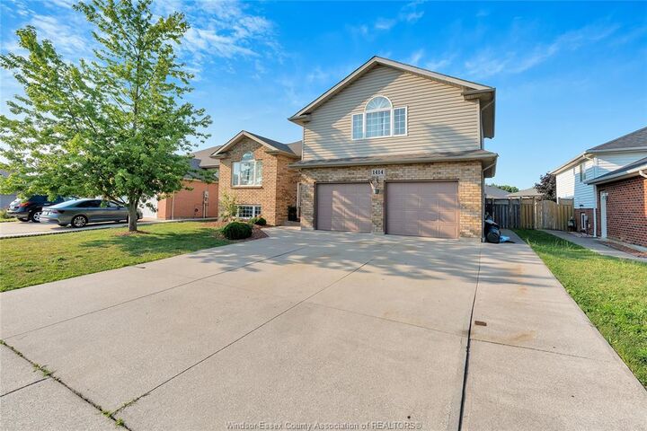 Photo de la propriété: 1414 Girard Drive ON N0R 1A0