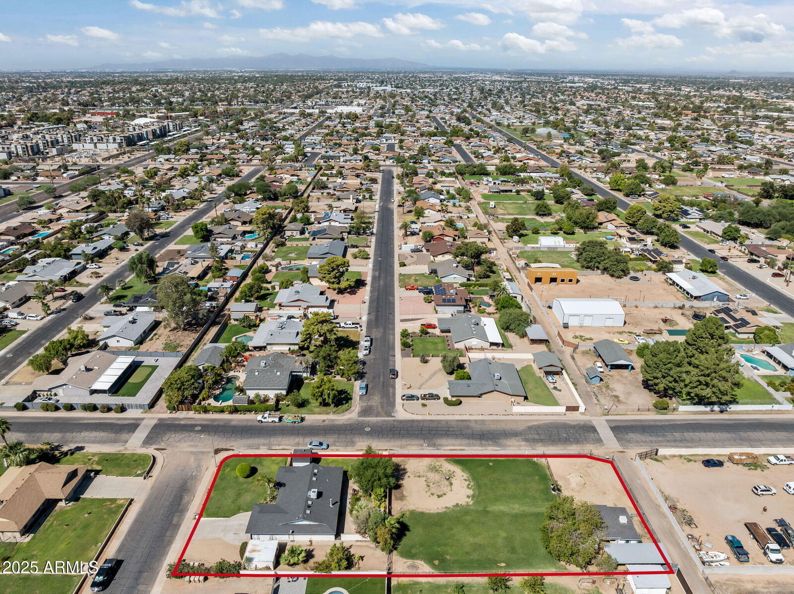 Property Photo: 5244 W Waltann Lane AZ 85306