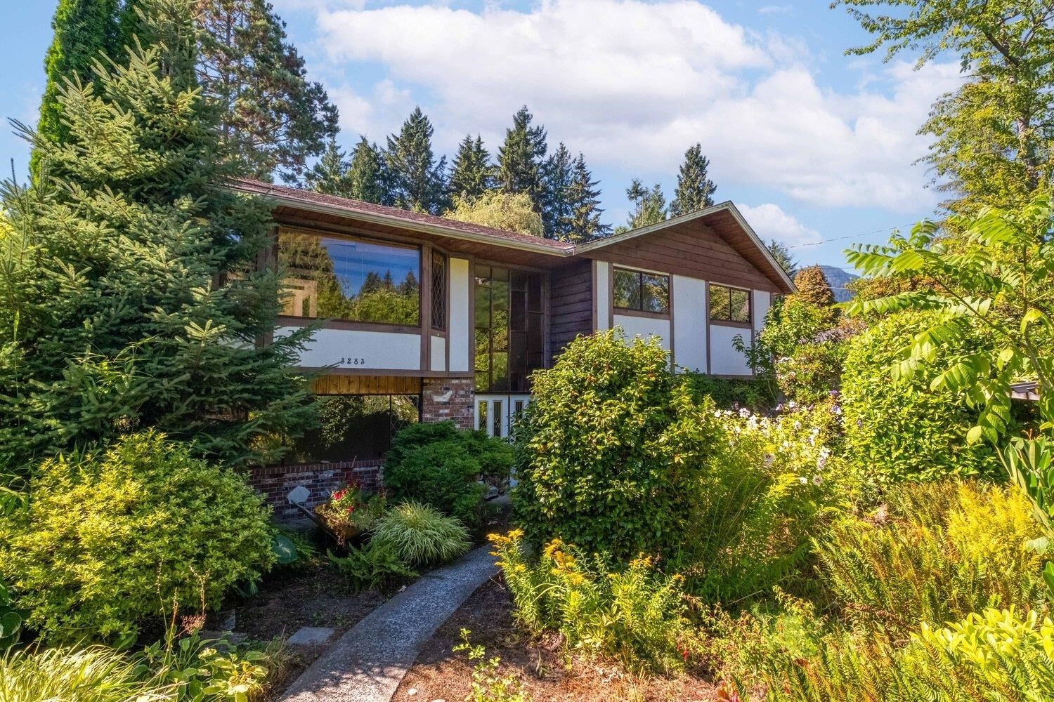 Property Photo: 3283 Hoskins Road BC V7J 3B5