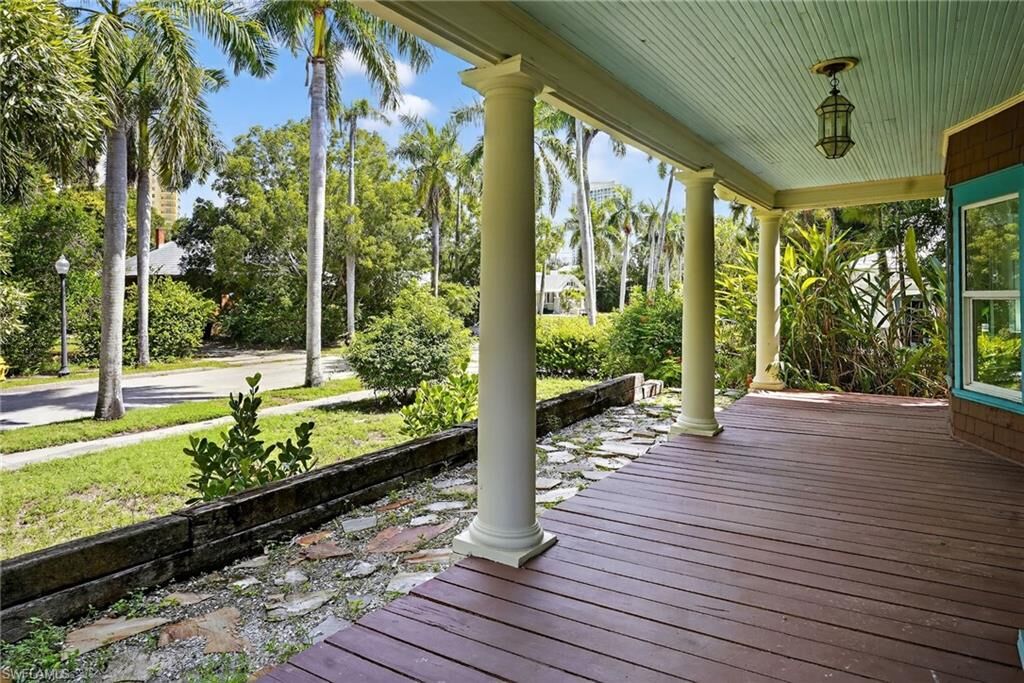 Property Photo:  2740 Rhode Island Ave  FL 33916 