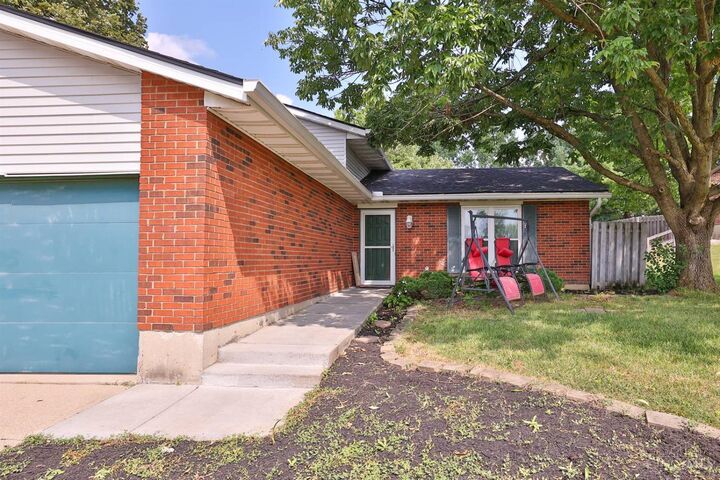 Property Photo:  4004 Bayberry Drive  OH 45011 