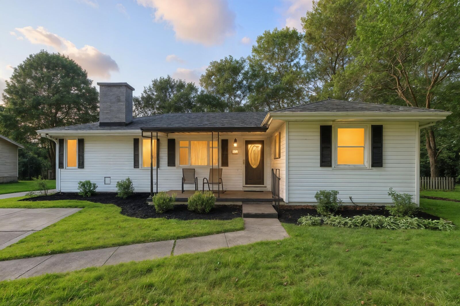 Property Photo:  2149 Pleasantview NE Drive  OH 43130