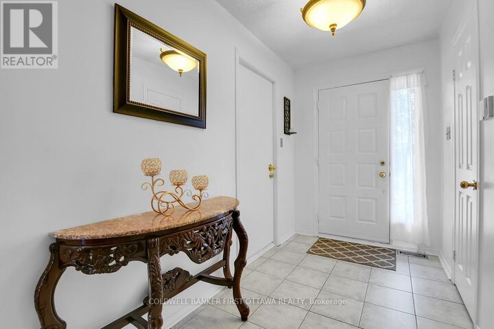 Photo de la propriété:  23 South Manju Street  ON K1G 4T9 