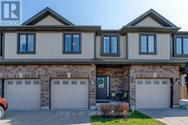 Property Photo:  1016 Oakcrossing Gate 34  ON N6G 0H1 