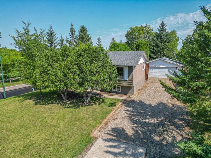 Property Photo:  1 Westbrook Bay  MB R7A 2V3 