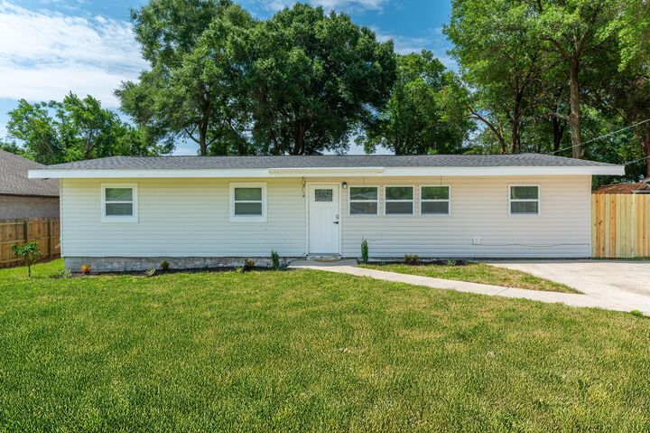 Property Photo: 26 NW Holmes Northwest Boulevard FL 32548