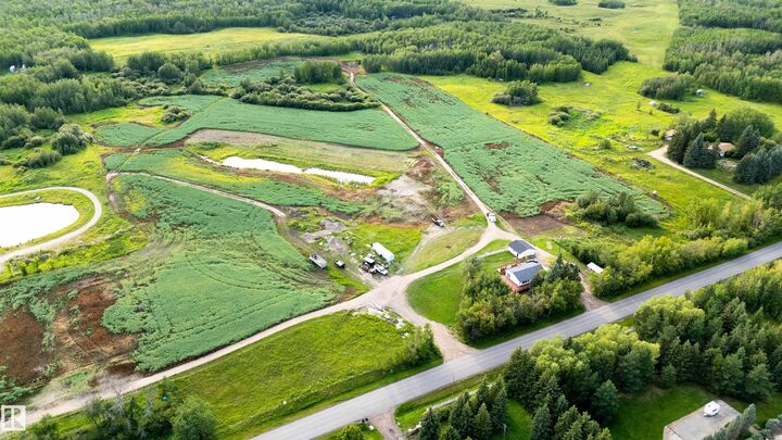 Property Photo: 52028 Range Rd 231 AB T8B 1A3