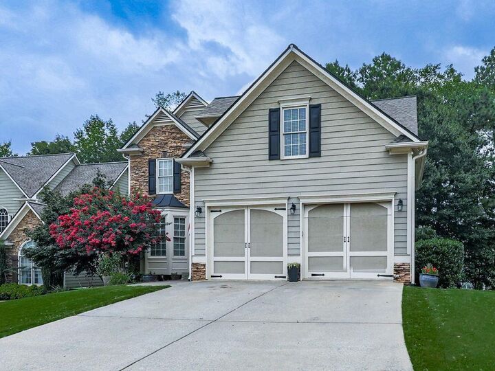 Property Photo: 762 Bentleaf Drive GA 30132