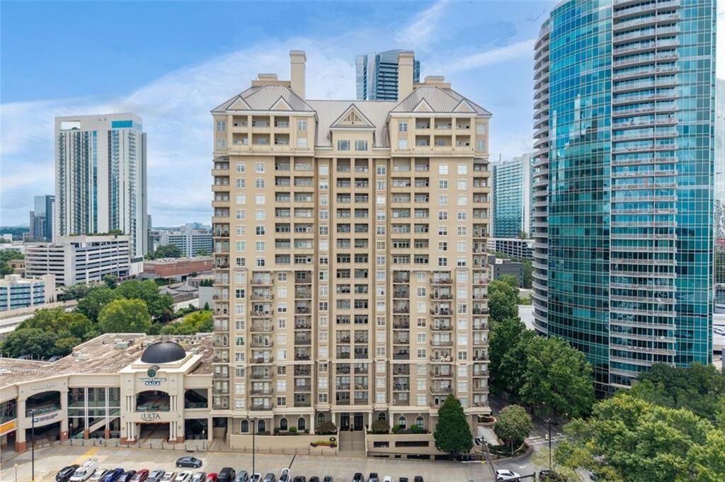 Property Photo: 3334 Peachtree Road NE 1110 GA 30326