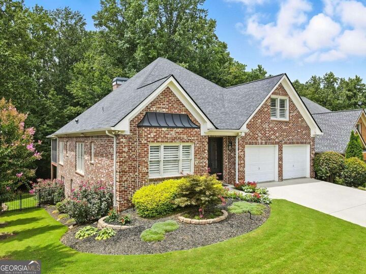1095 Grace Hill Drive  Roswell GA 30075 photo