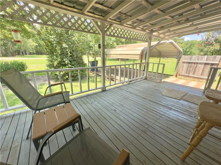 Property Photo:  1177 E Tupelo Street  LA 71479 