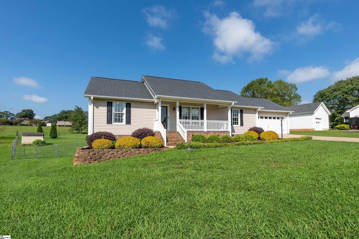 Property Photo: 150 Chandler Downs Trail SC 29349