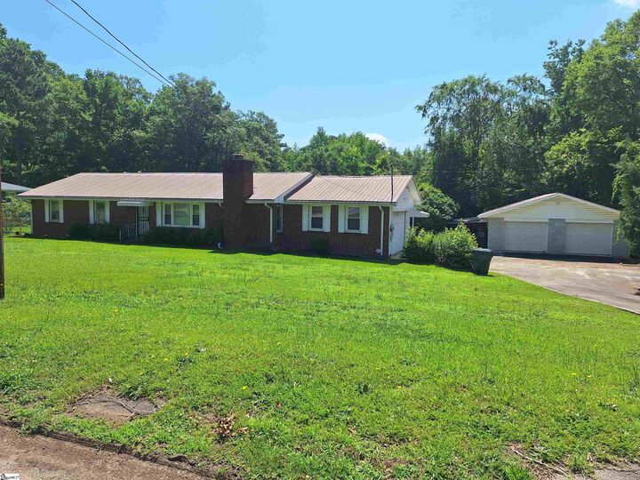 Property Photo:  107 Pine Road  SC 29360 