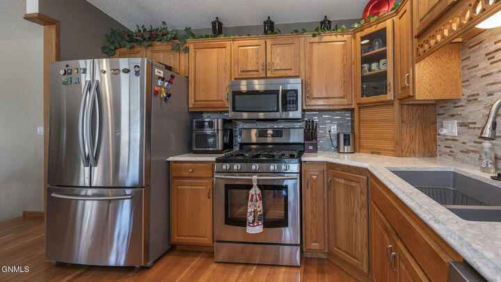 Property Photo: 1058 Westwood Street ND 58504