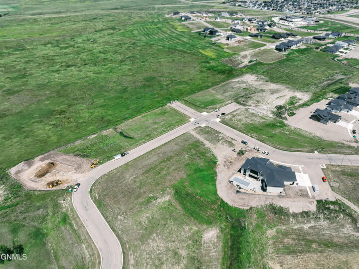 2614 Frisco Way  Bismarck ND 58503 photo