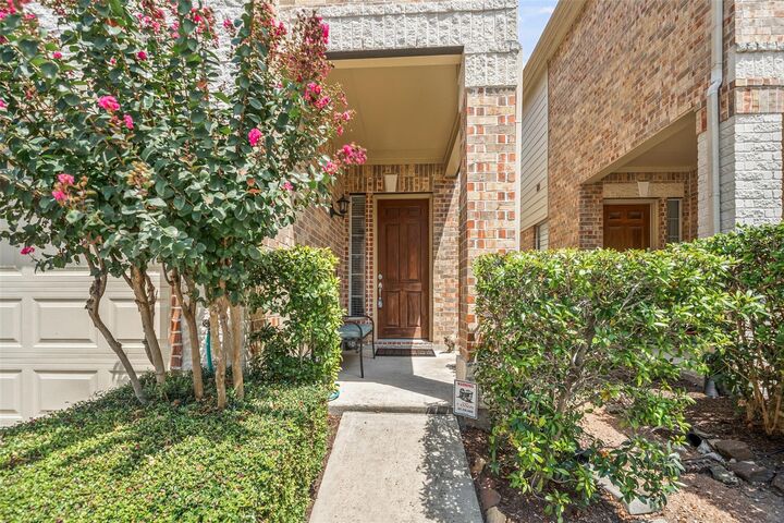 Property Photo:  10610 Wallingford Place  TX 77042 