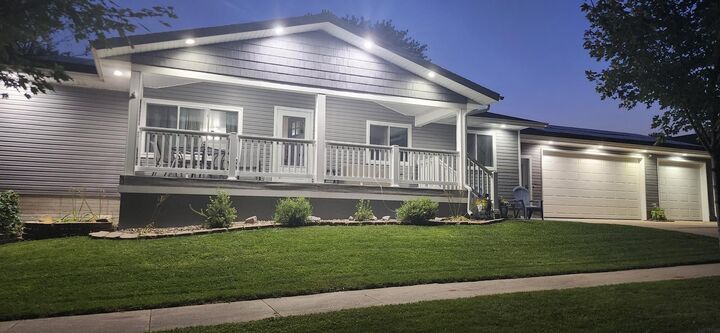 814 Heartland Hills Drive  Waterloo IA 50701 photo